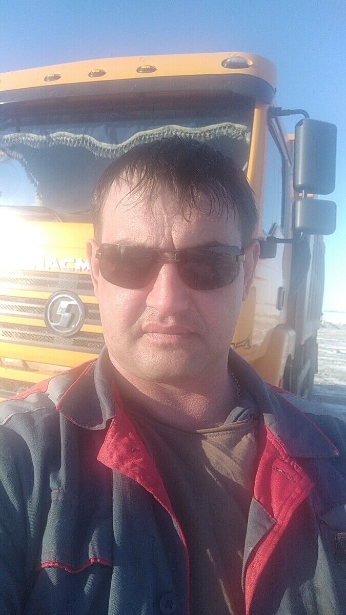  22510824  Dima, 43 ,    