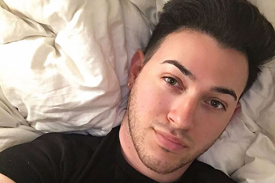  44274454  Artemis, 25 ,    -