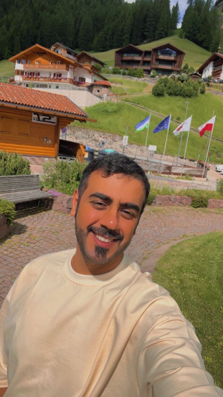  ,   Humaid, 32 ,   ,   , c 