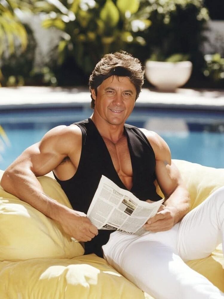  ,   Leon, 49 ,   ,   , c 