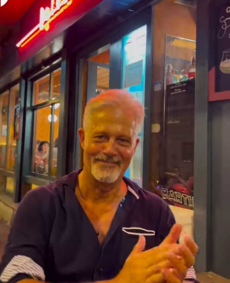  46354884  Jurgen dave, 66 ,    As