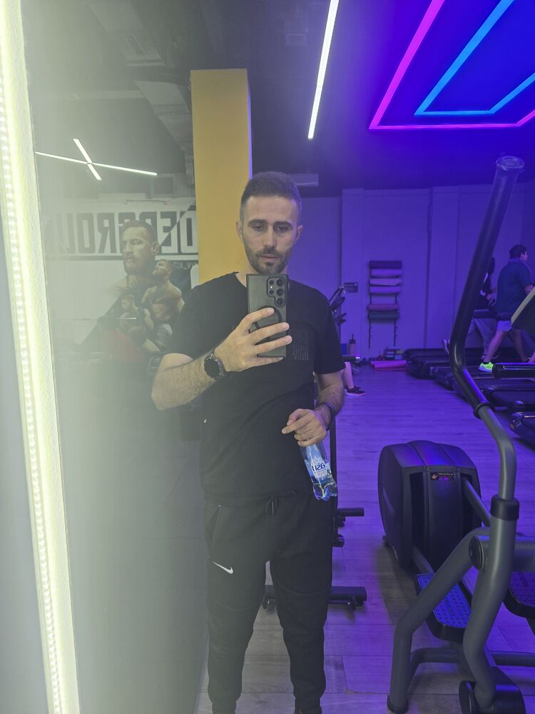  54046784  Miri, 35 ,    