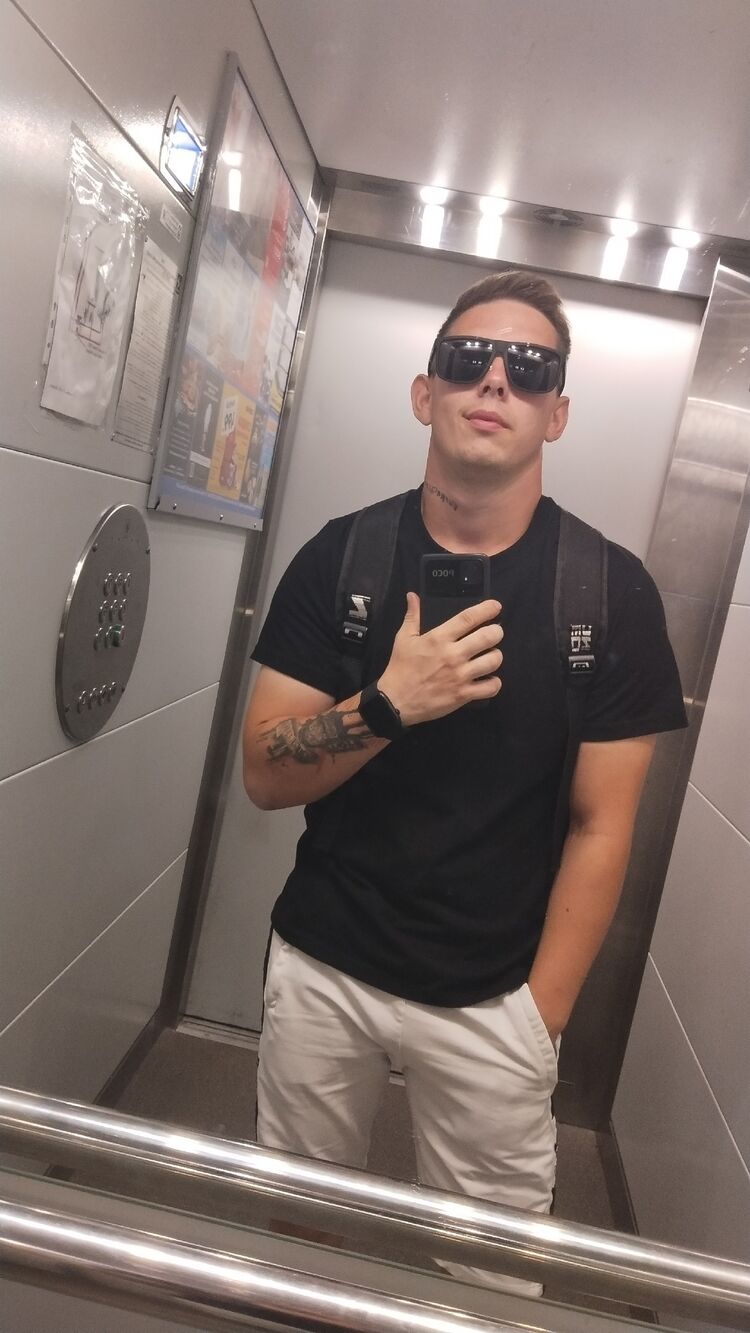  46762694  , 26 ,    