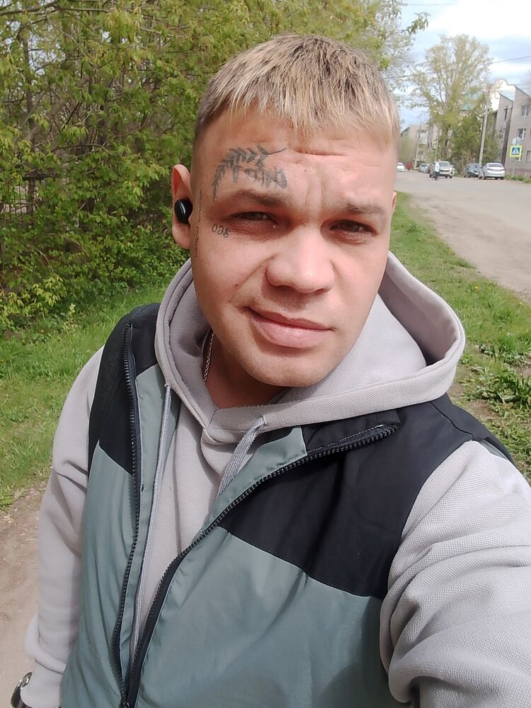   ,   Alexander, 32 ,   ,   , c , 