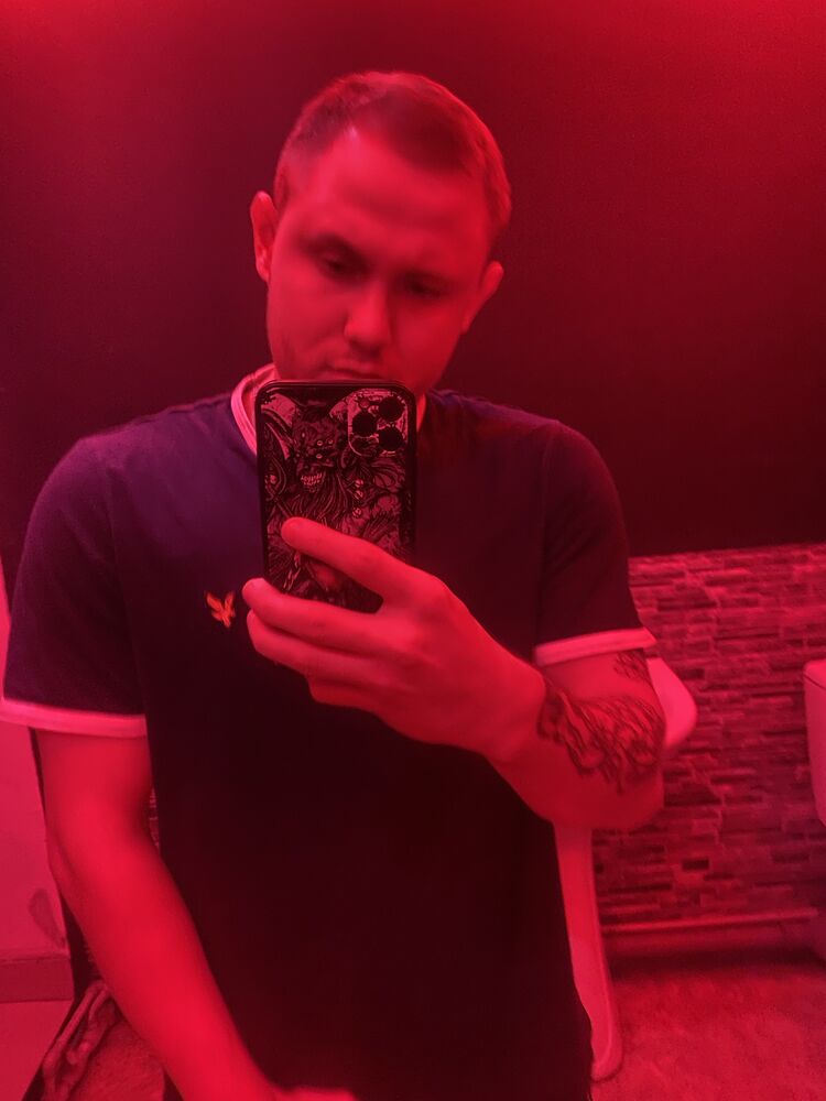  47835944  , 21 ,    