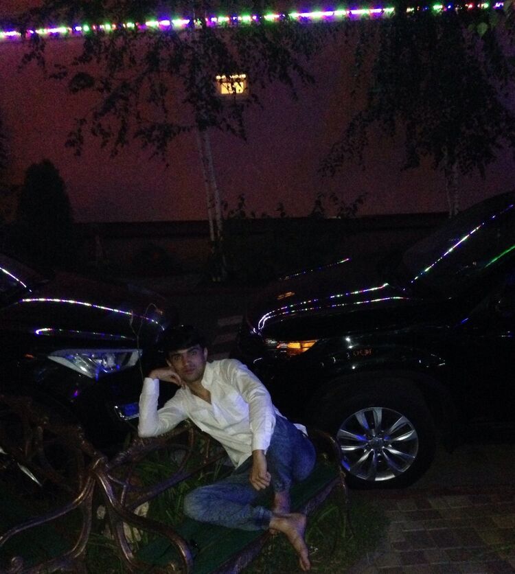  5787194  Umedjan, 35 ,    