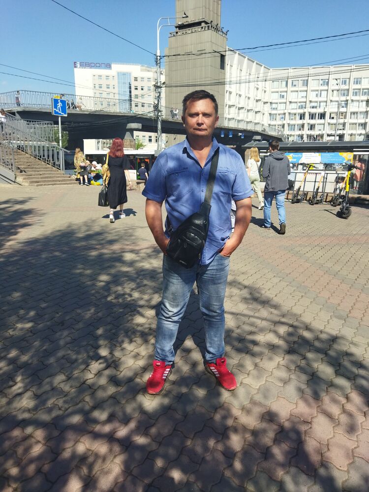  39054374  , 44 ,    