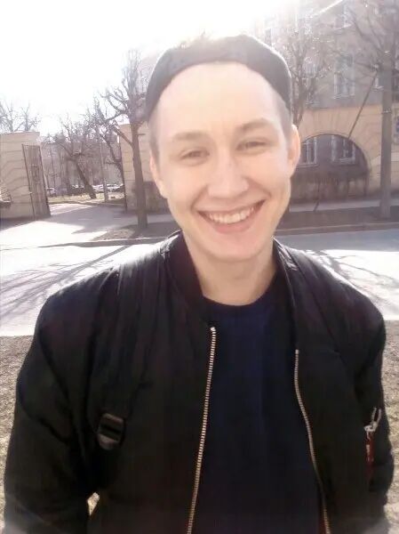  26583944  Ivan, 31 ,    -