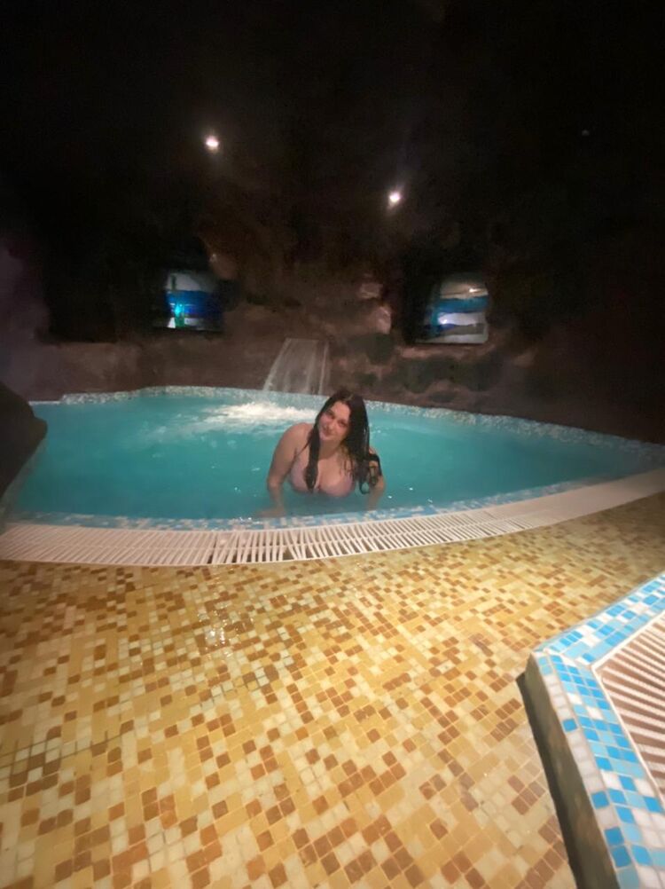  31715164  Alexandra, 29 ,    