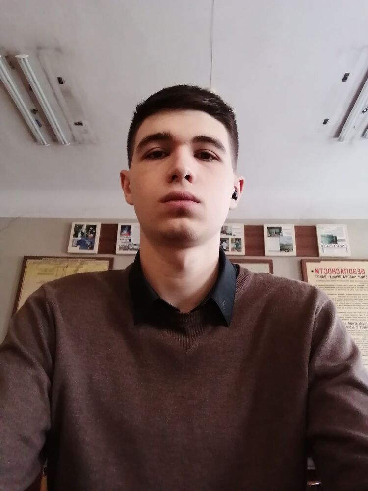  41586744  , 21 ,    