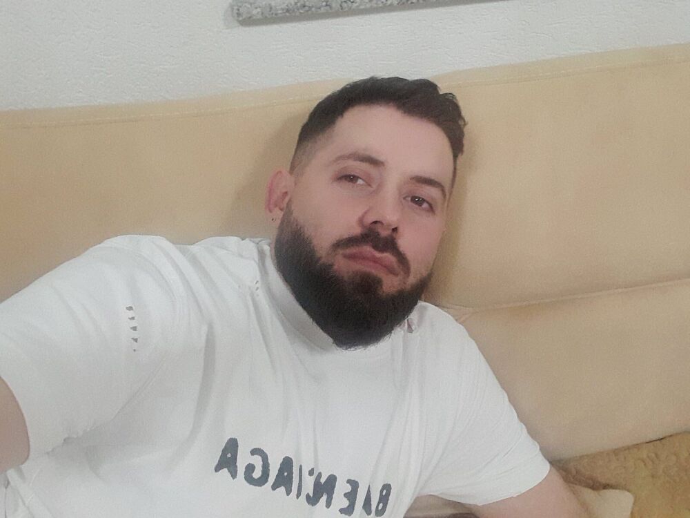 31939304  Gjendi, 26 ,    Hunedoara