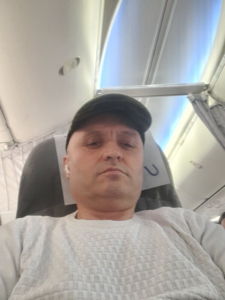  48842754  Ayniddin, 46 ,    