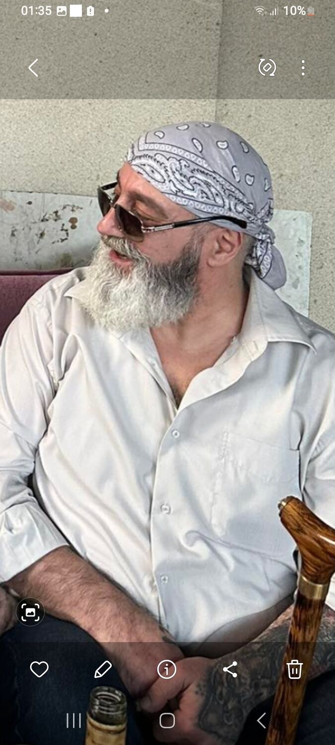  52651004  Kakha, 55 ,    