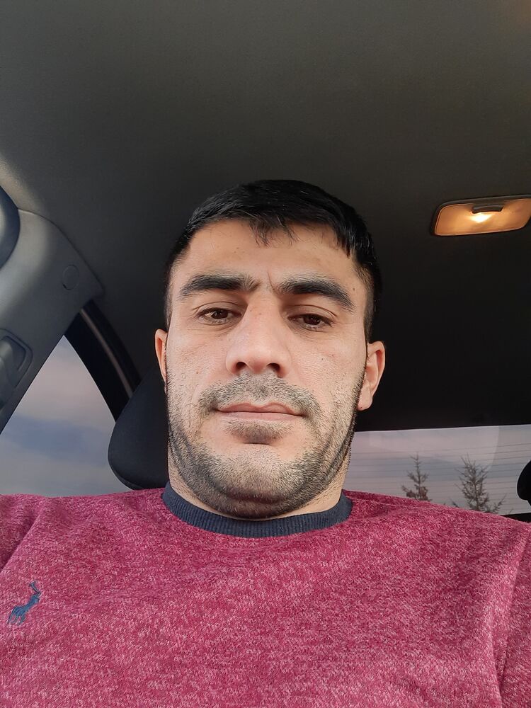  22716674  Anar, 39 ,    