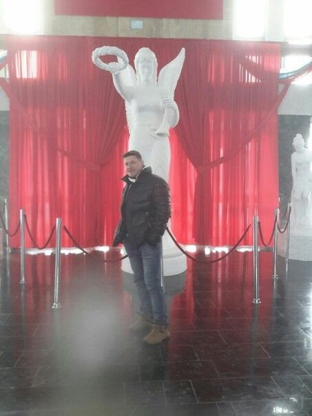  9251764  Bs, 77 ,    