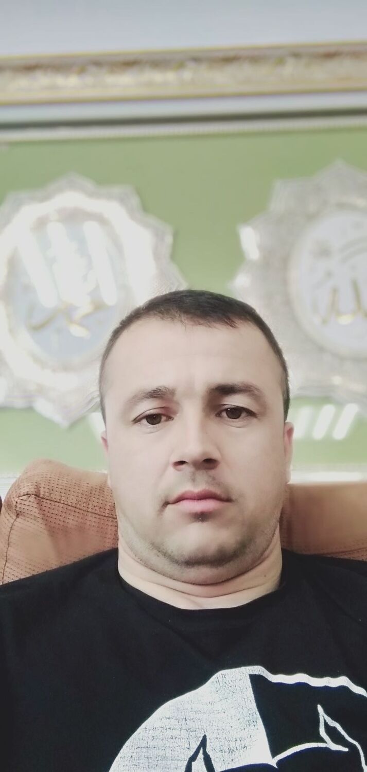  ,   Zloe, 35 ,   