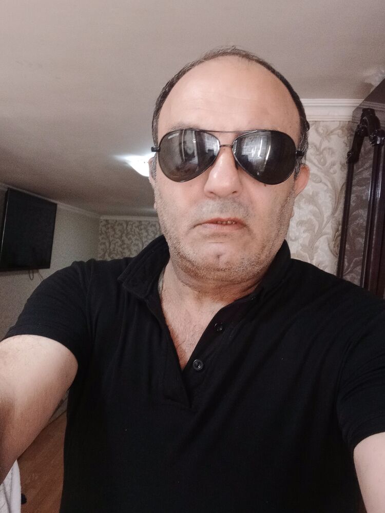  27205554  Elcin, 59 ,    