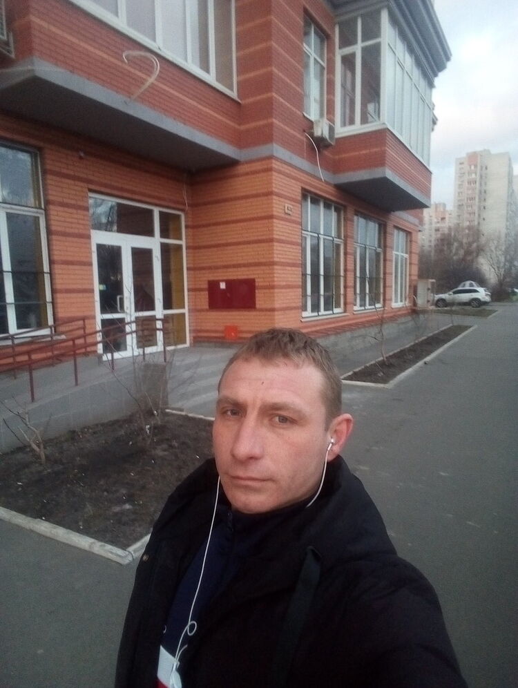  --,   , 39 ,   