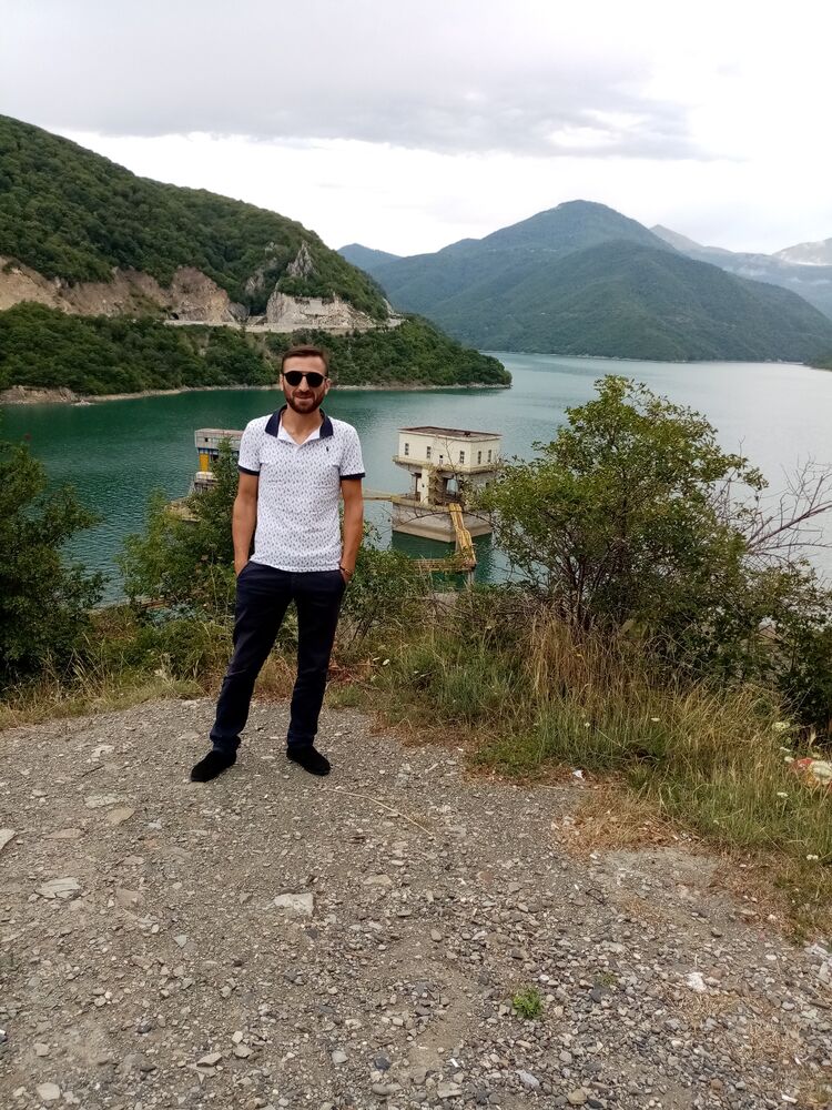  43585744  Giorgi, 38 ,    