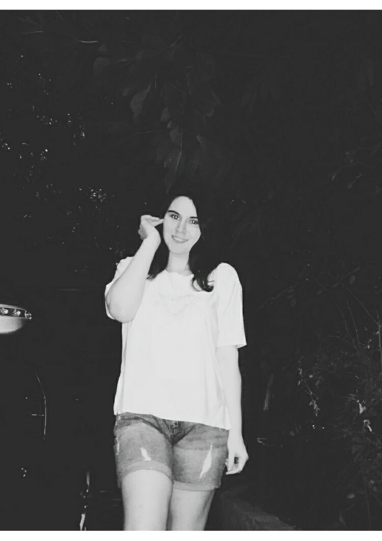  ,   Eva, 25 ,   ,   , c 