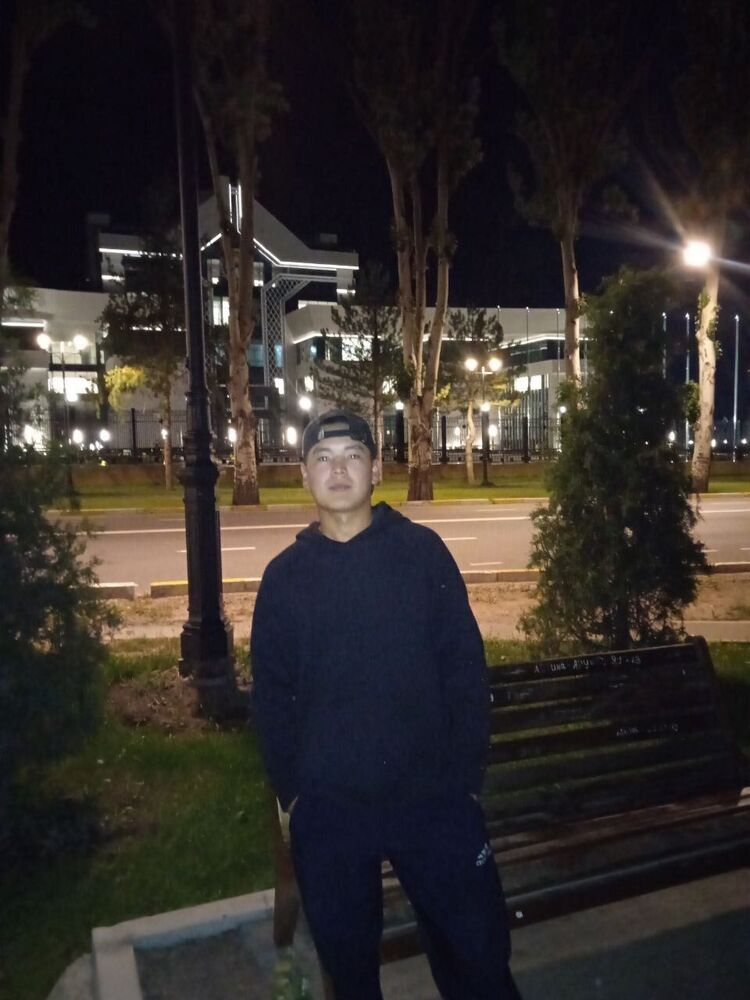  50659124  Maks, 21 ,    