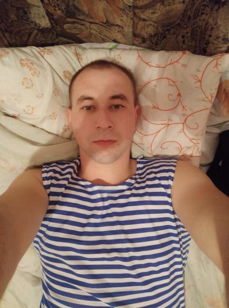  18703804  , 28 ,    