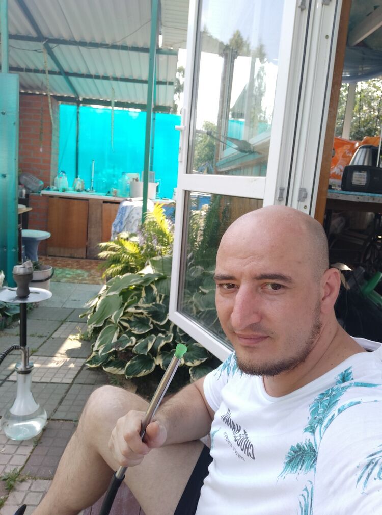  28318084  RUSLAN, 39 ,    
