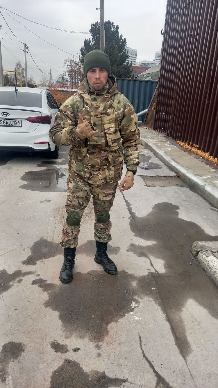  ,   Denis, 32 ,   ,   , c , 