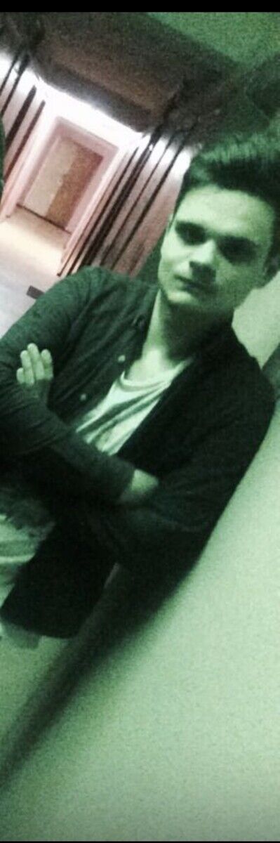  20527424  Felix, 30 ,    