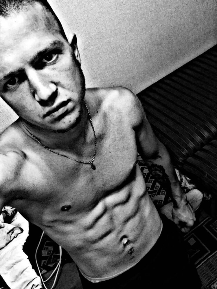  35569574  Dmitriy, 26 ,     