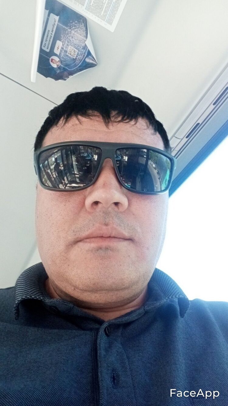  ,   Ali, 45 ,   ,   