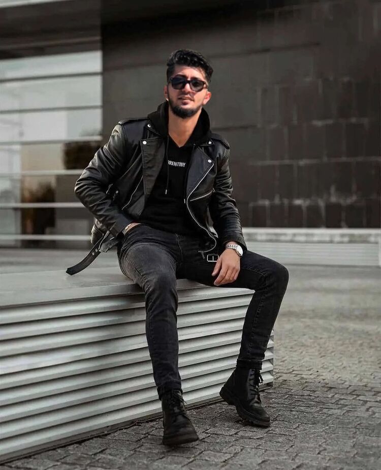  ,   Babek, 29 ,   ,   