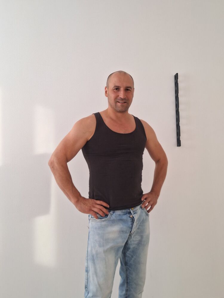  53625324  , 37 ,    