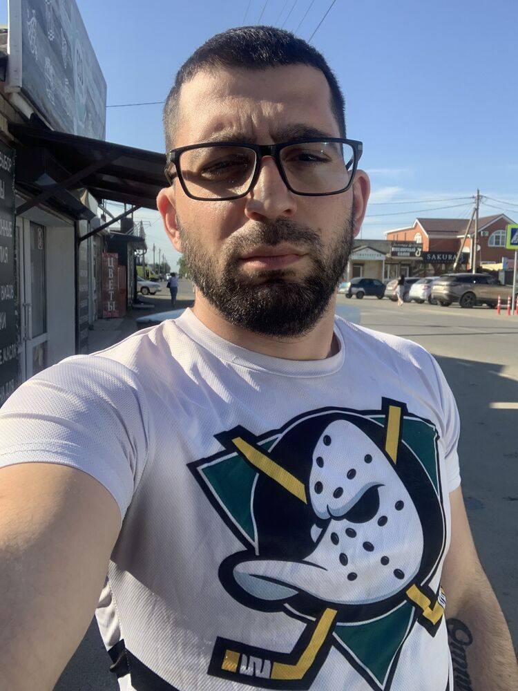  ,   Gevorg, 33 ,   ,   