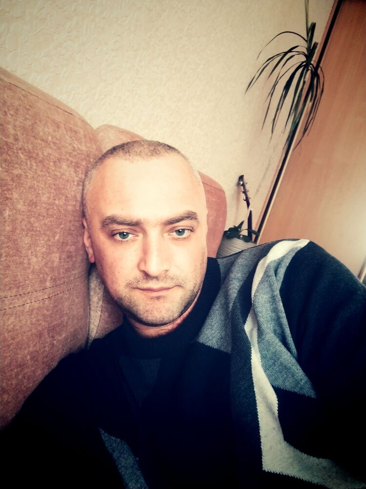  49766674  , 37 ,    