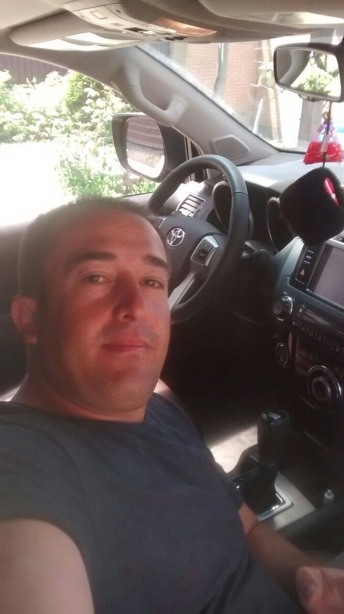  ,   Numan, 42 ,     , c 