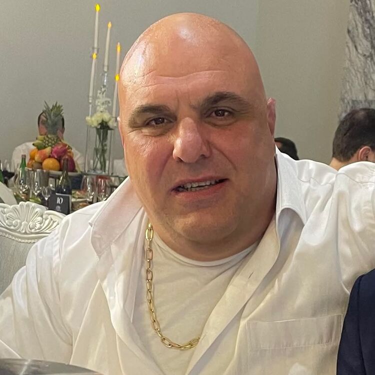  ,   Saro, 41 ,   ,   