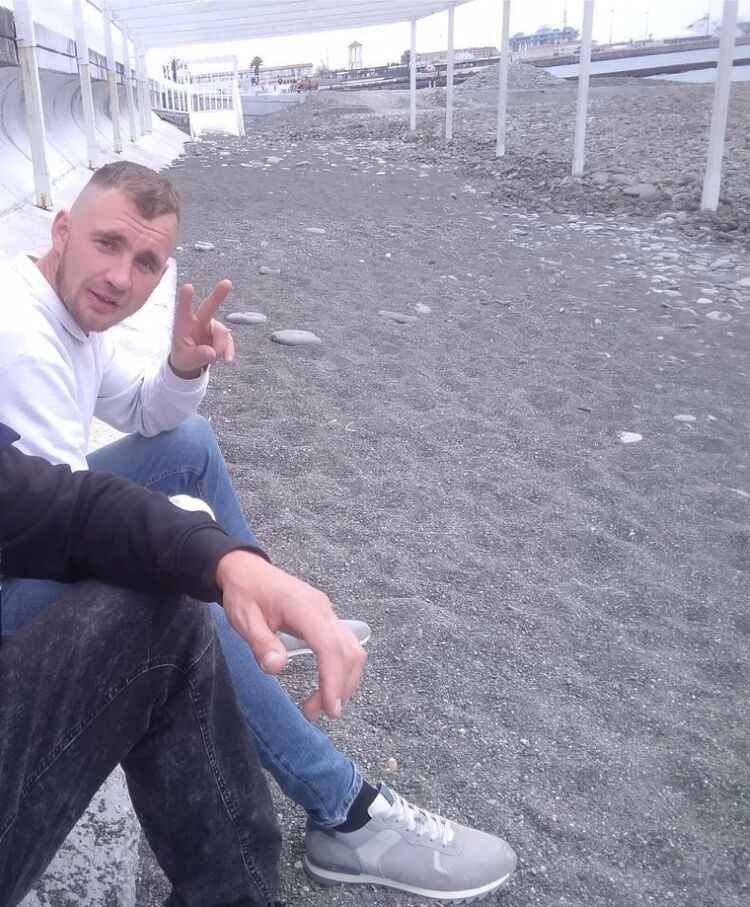  51702394  Pavel, 37 ,    -
