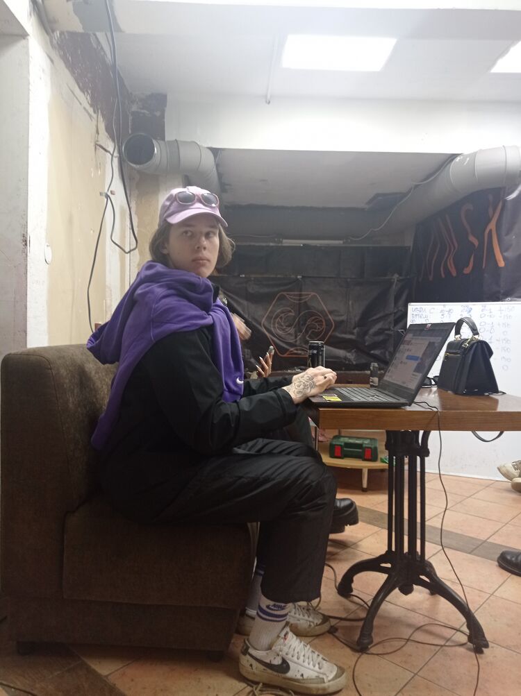  27105394  , 26 ,    -