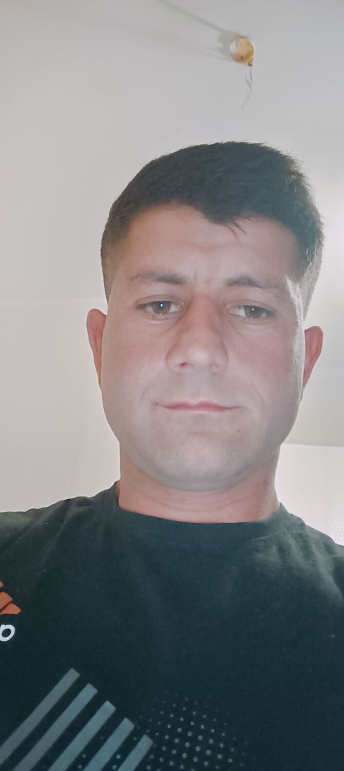  42912744  Alisher, 24 ,    