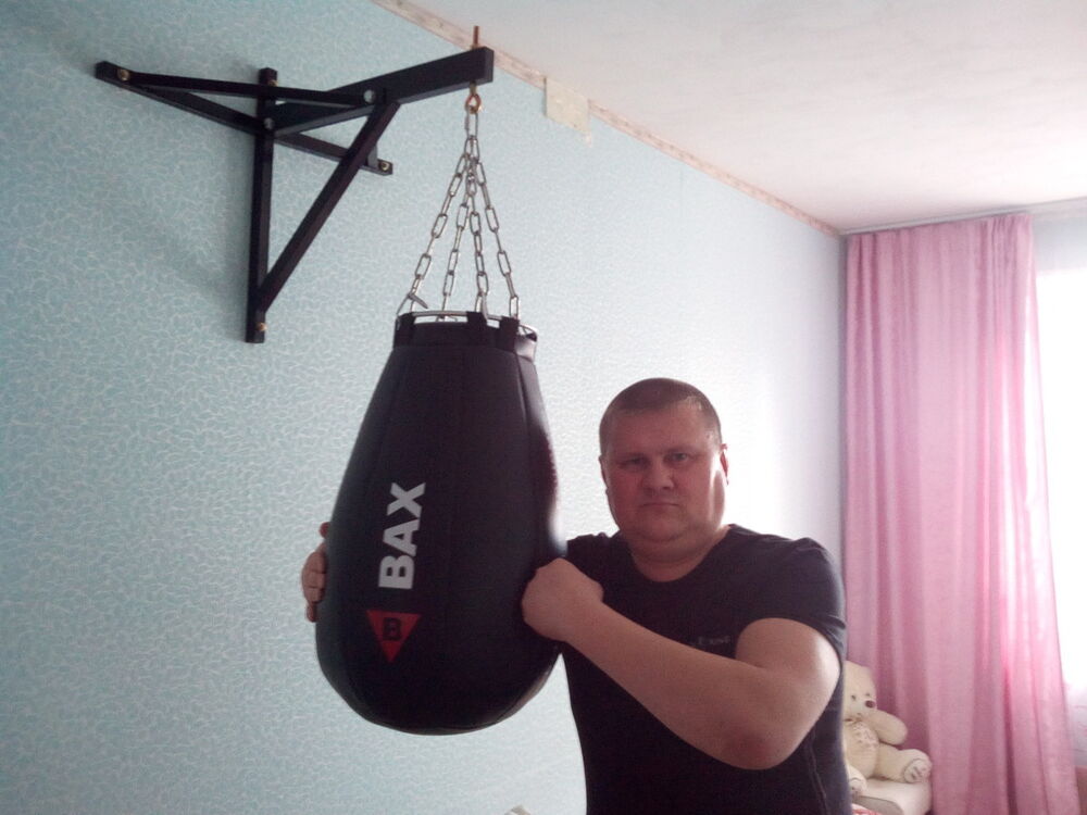  13305784  Andrew, 45 ,    