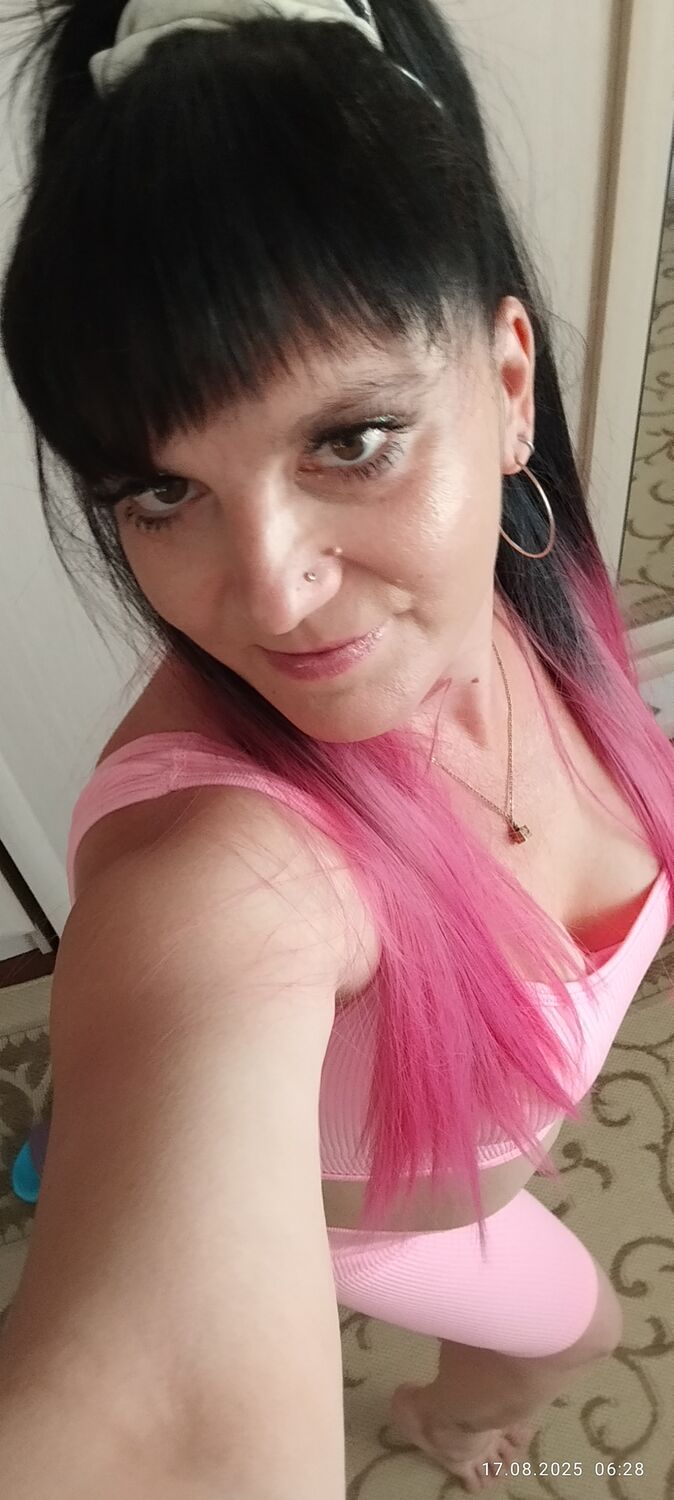  53152204  Lana, 40 ,    