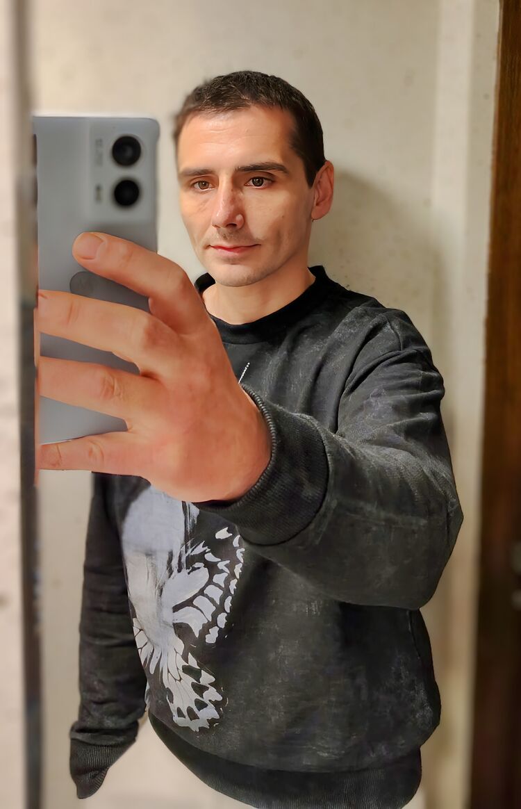  53841884  Alex, 31 ,    