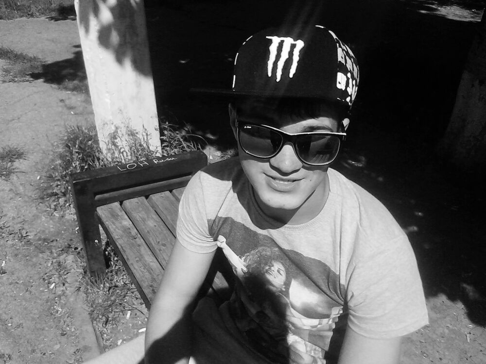  ,   Denis, 29 ,   