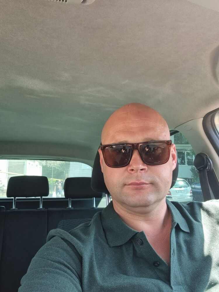  ,   Vitalii, 37 ,   ,   