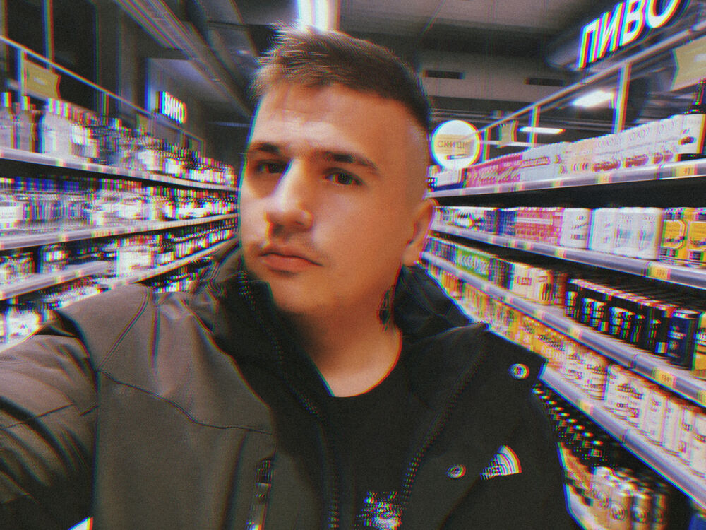  48053774  , 37 ,    
