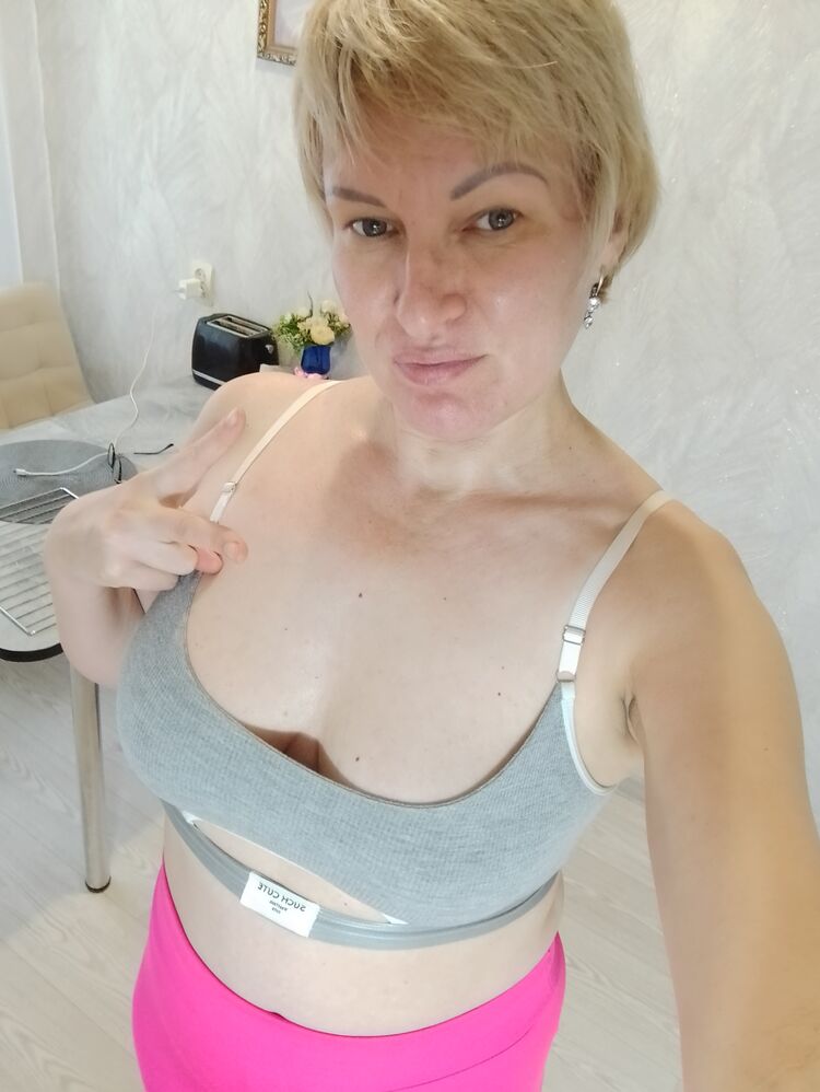  54152054  Nika, 45 ,     