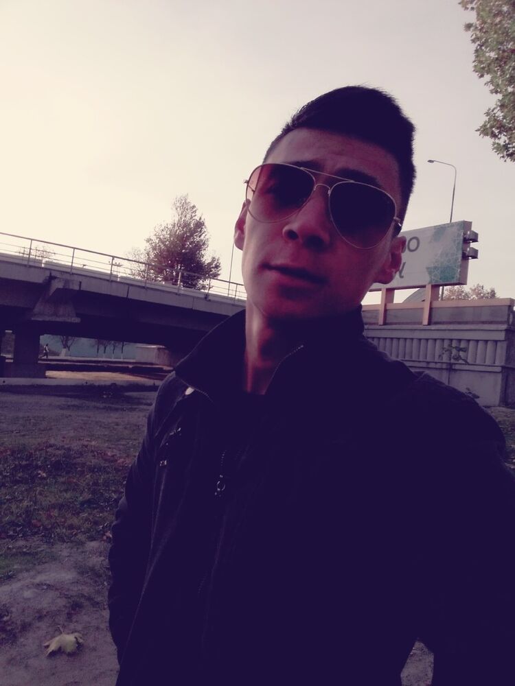  8674664  Jahon, 30 ,    