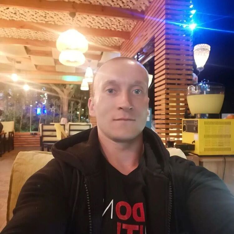  ,   PAVEL, 33 ,   ,   , c 