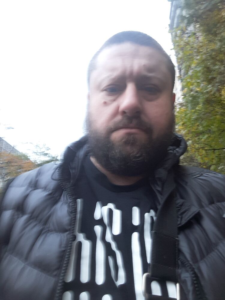  51087704  Vladimir, 46 ,    -